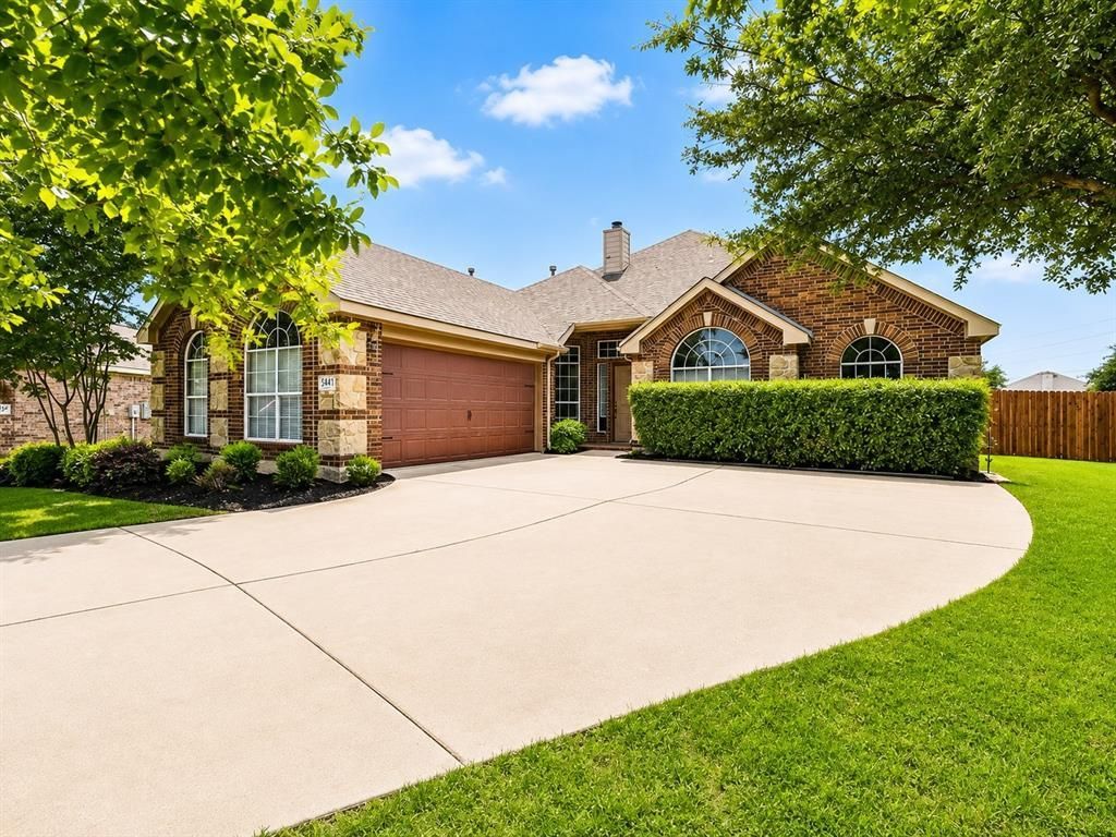 5441 Threshing Drive, Fort Worth