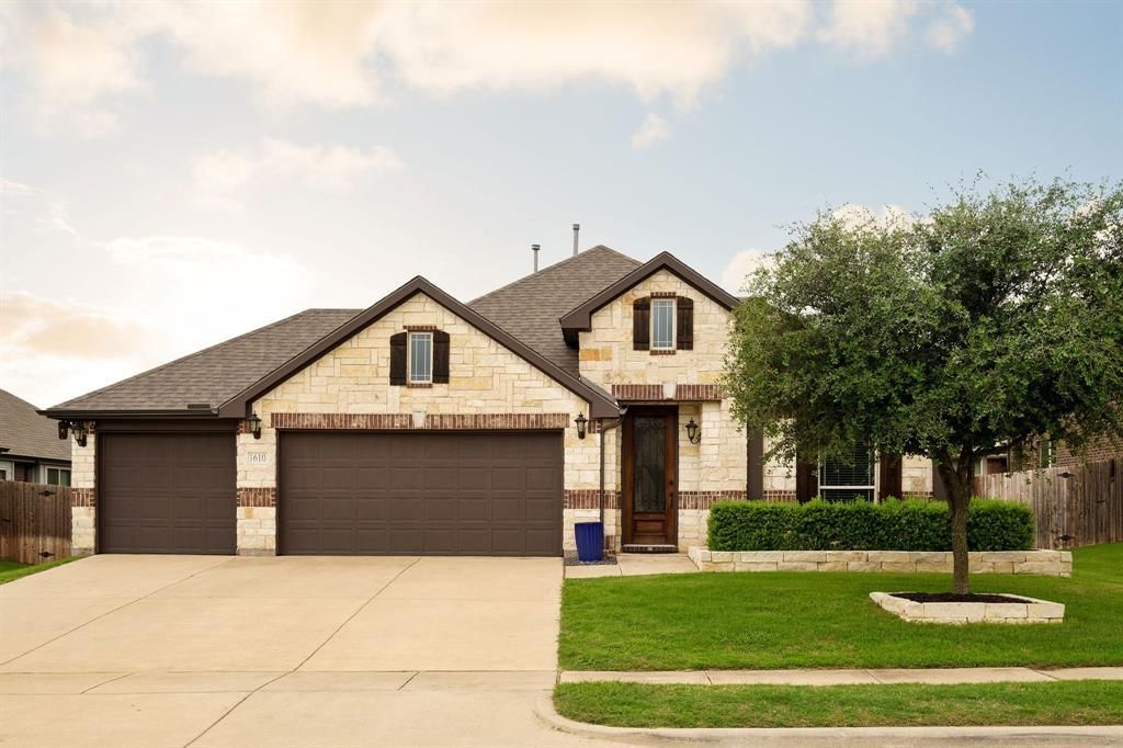 1610 Cherry Hill Drive, Anna