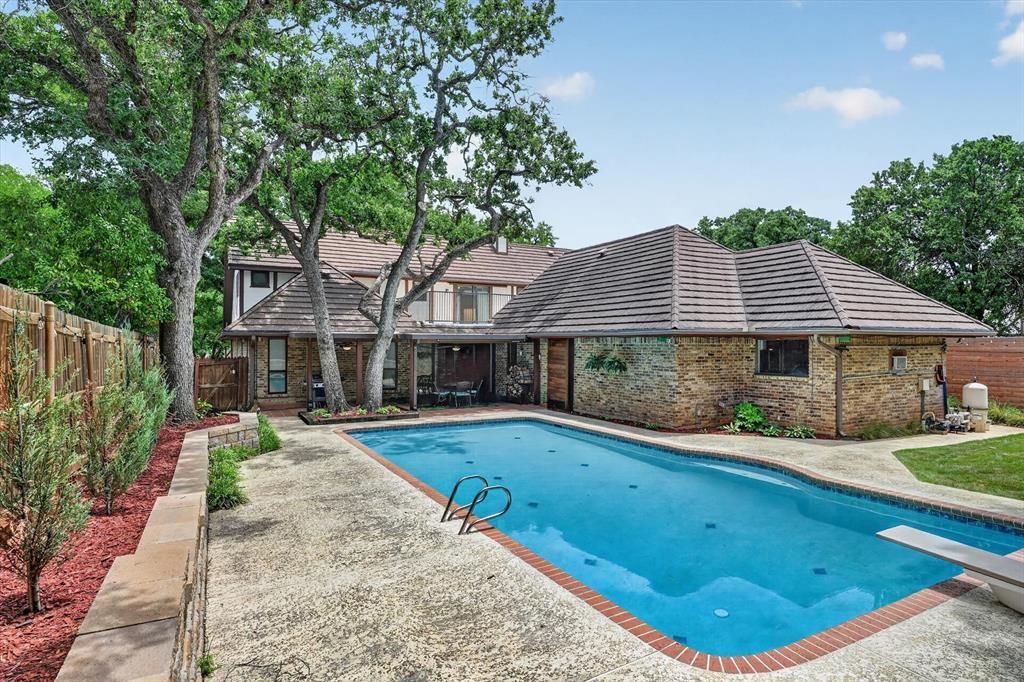 2304 Wakeforest Court, Arlington
