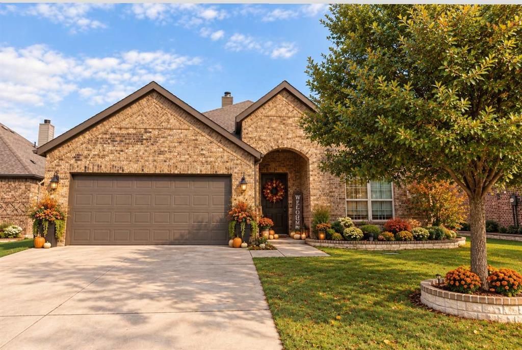 1749 Stillwater Drive, Burleson