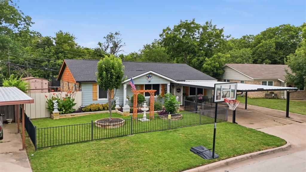 520 Thompson Drive, Saginaw