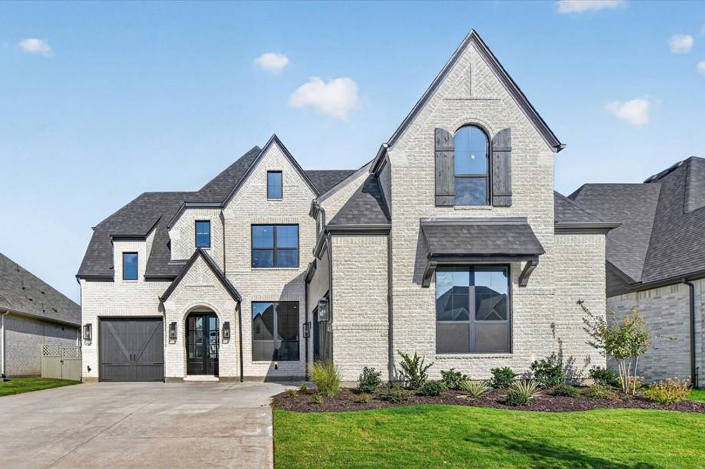 307 Taylor Way, Northlake