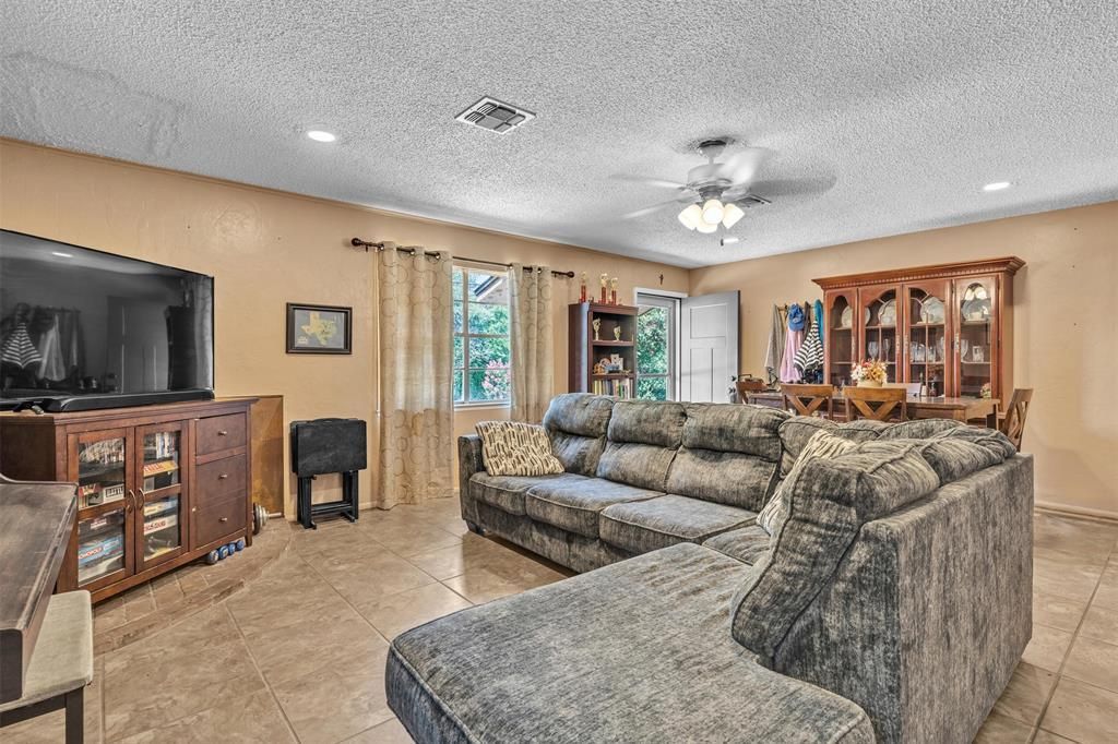 190 Crowfoot Lane, Whitney