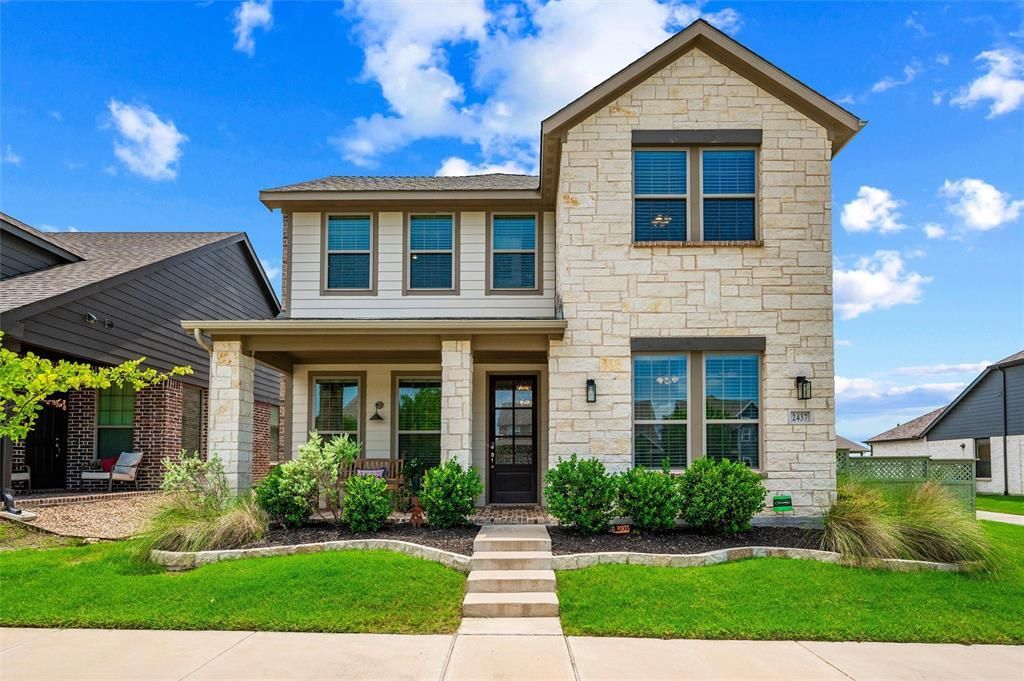 2437 Elm Place, Northlake