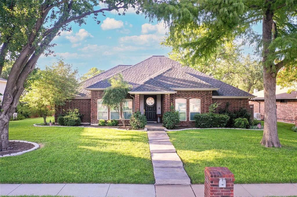 612 Shadowcrest Lane, Coppell