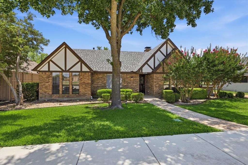 6706 La Manga Drive, Dallas
