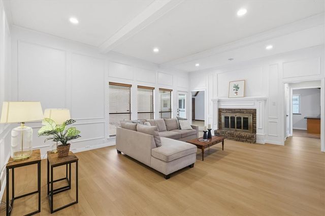 6706 La Manga Drive, Dallas