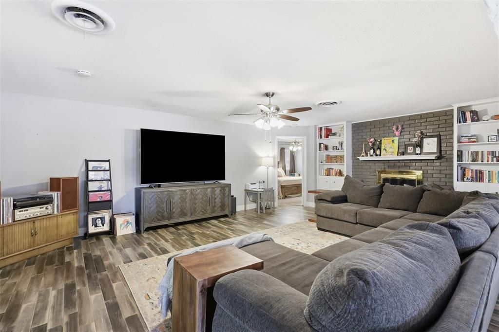 1308 W Redbud Drive, Hurst