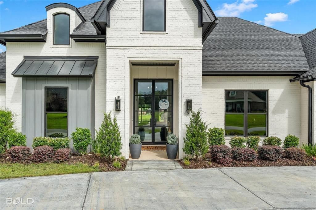 1233 Big Pine Key Lane, Benton
