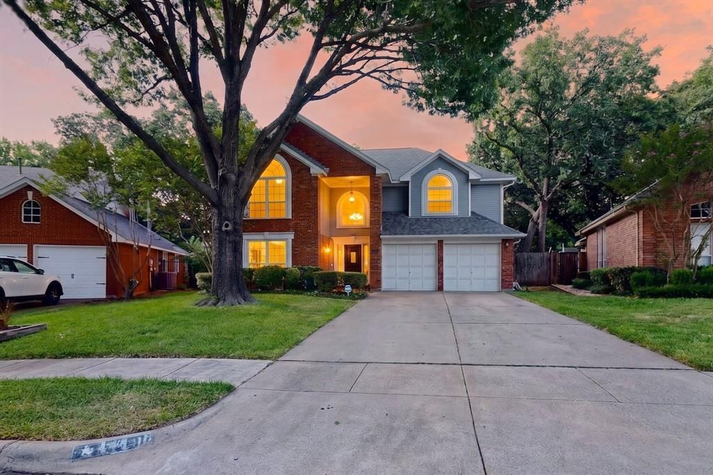 3400 Paint Brush Lane, Bedford