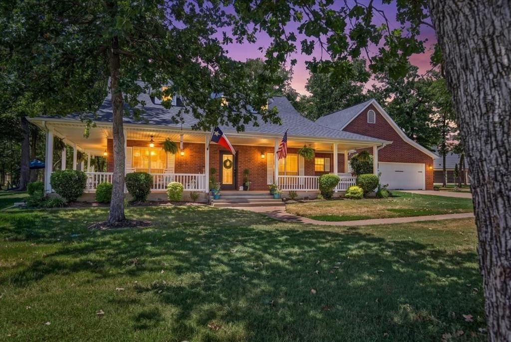 233 Saint Andrews Drive E, Mabank