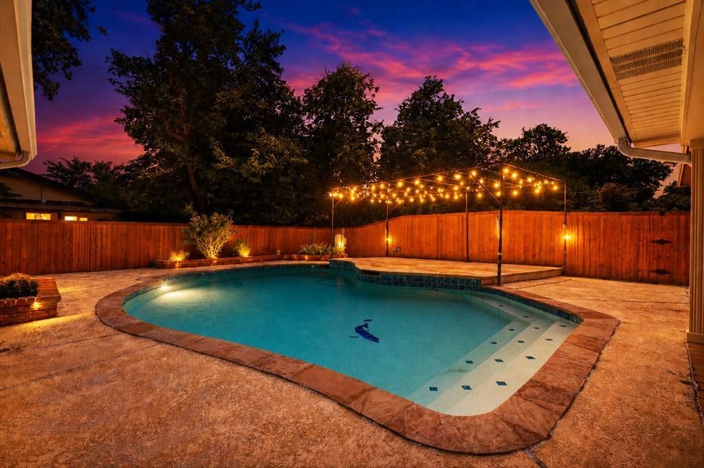 2237 Shady Brook Drive, Bedford