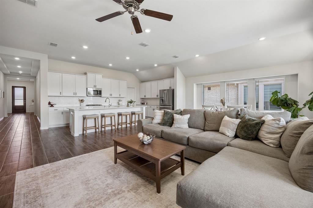 733 Mercy Street, Forney