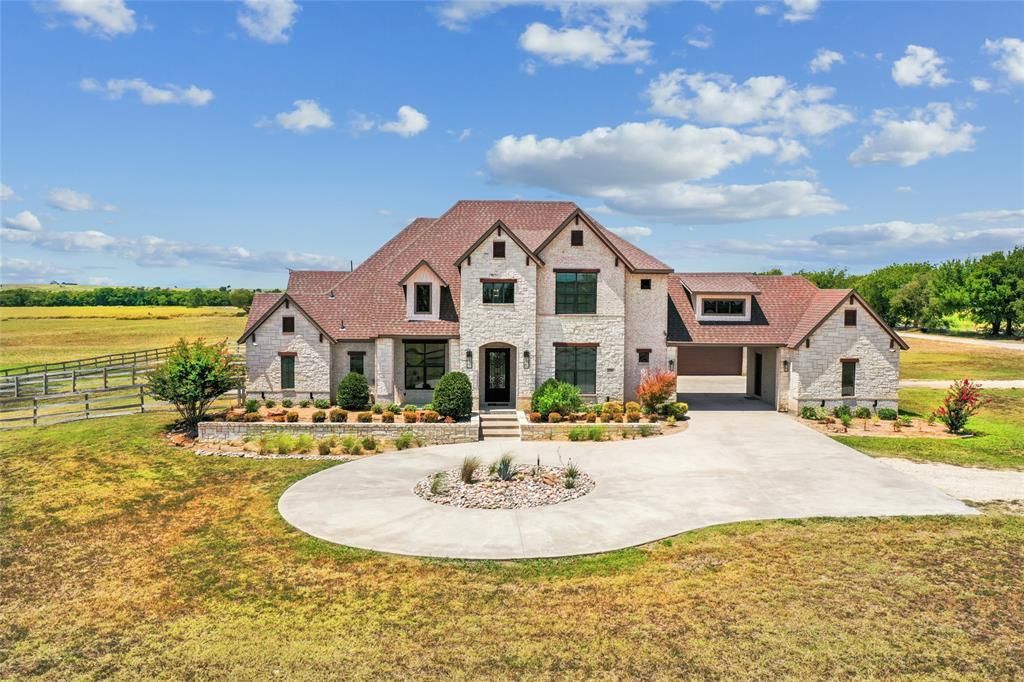 5550 Donald Road, Krum