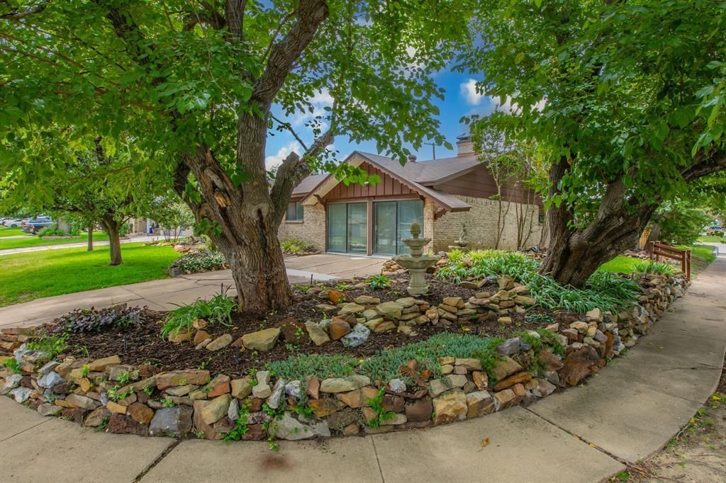 3029 Esters Court, Irving