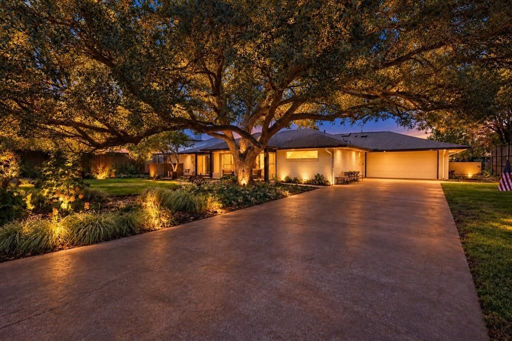 7117 Mimosa Lane, Dallas