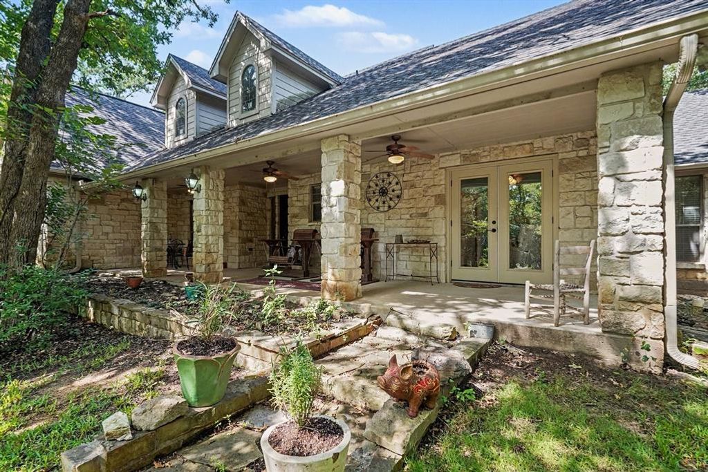 126 Willow Creek Circle, Mansfield