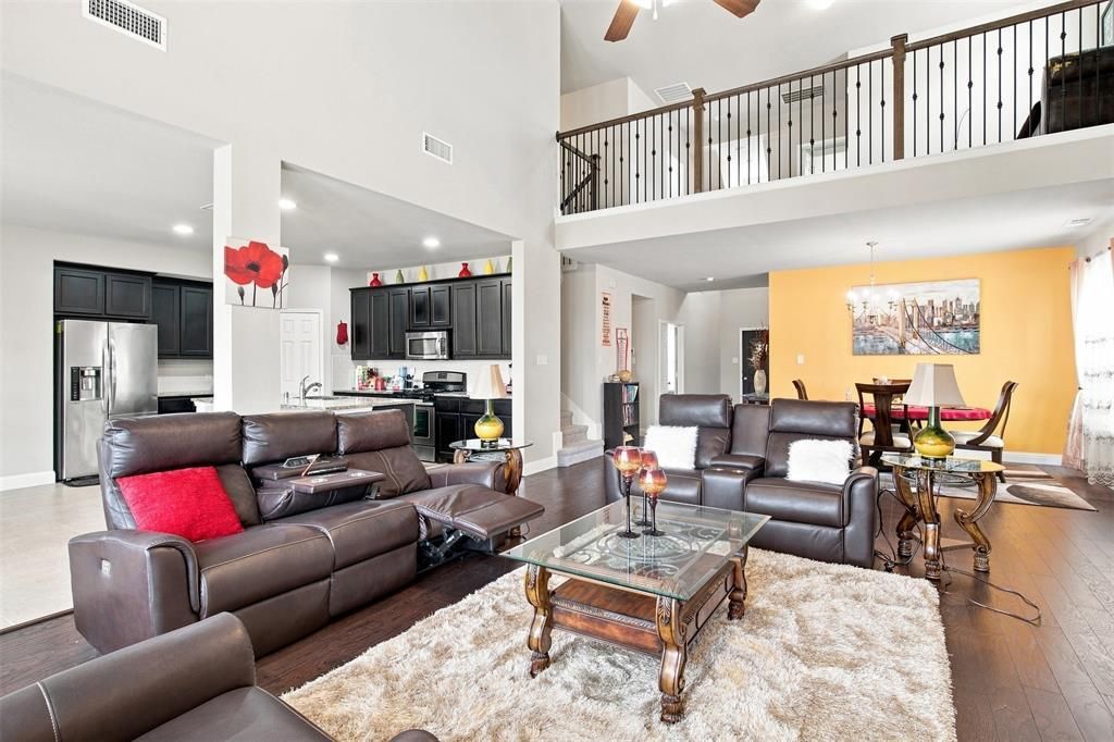 1013 Goldenrod Lane, Little Elm