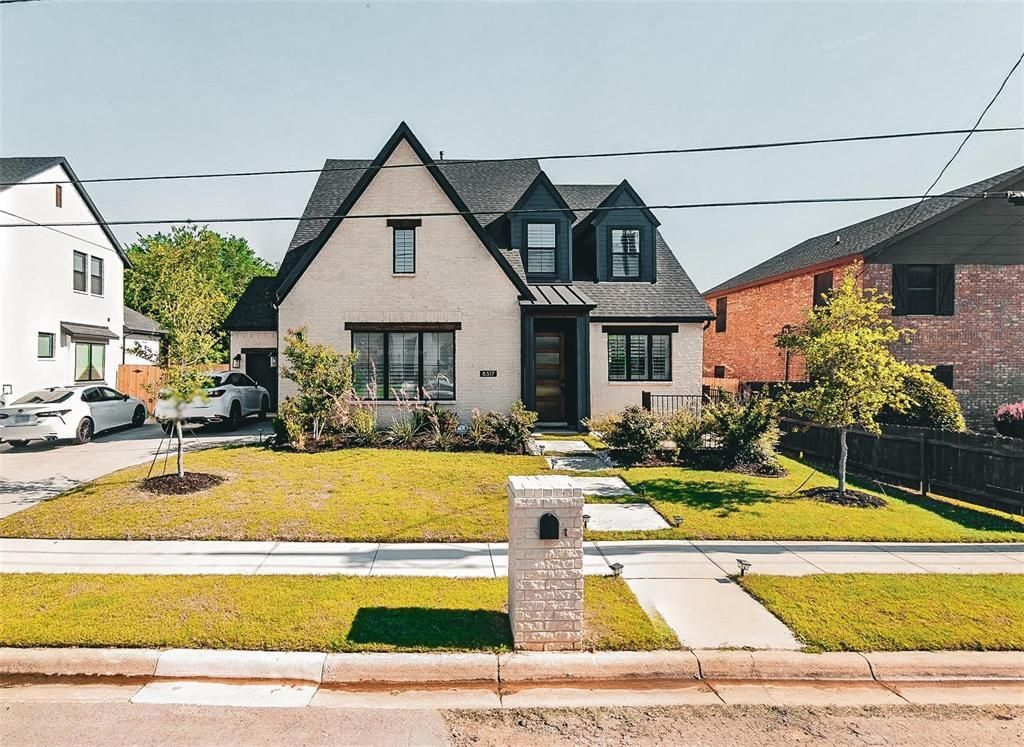 8317 Sayers Lane, North Richland Hills
