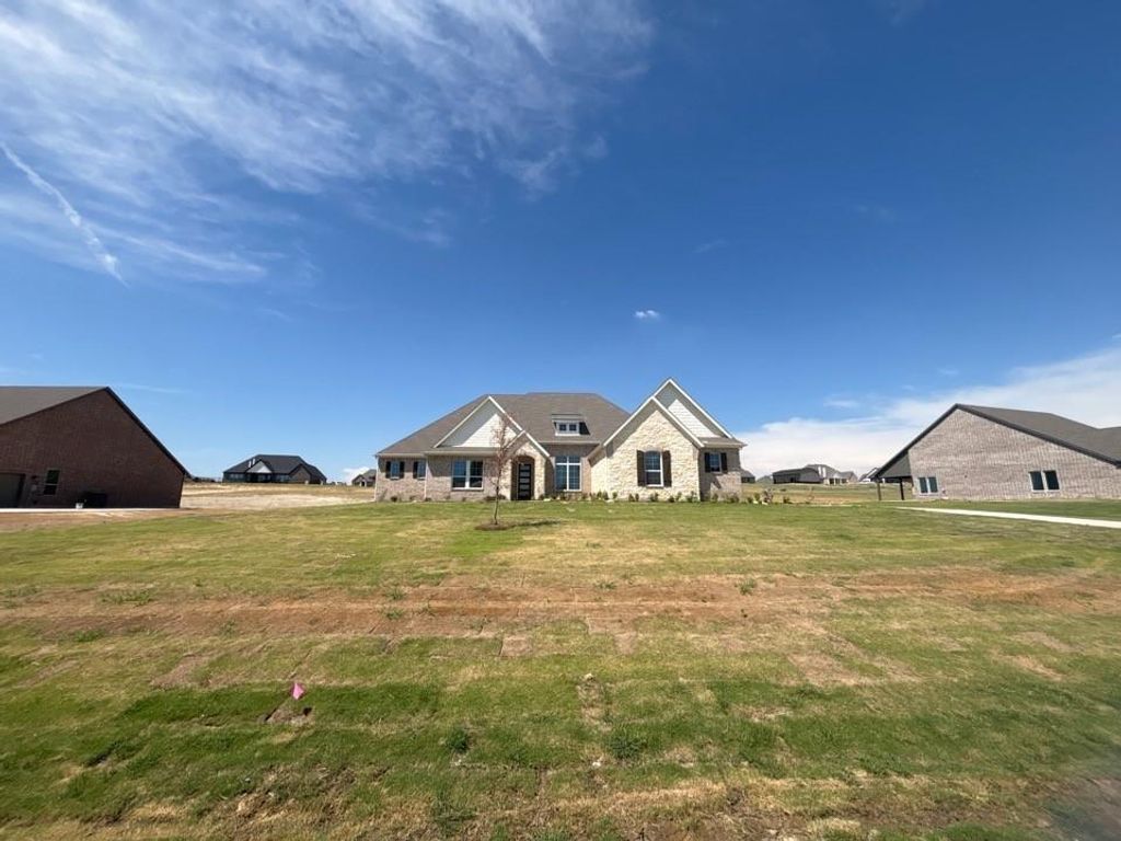 705 Water Side Drive, Van Alstyne
