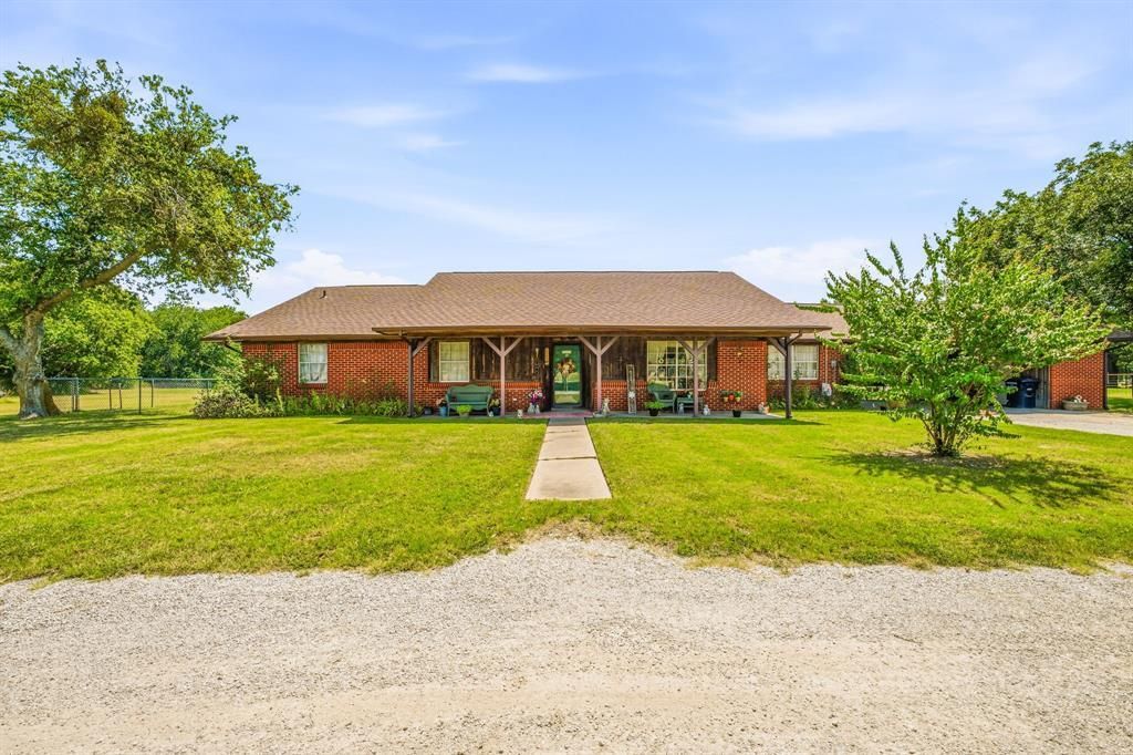 1642 Salesville Road, Mineral Wells