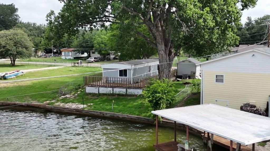 3903 Montgomery Drive, Granbury