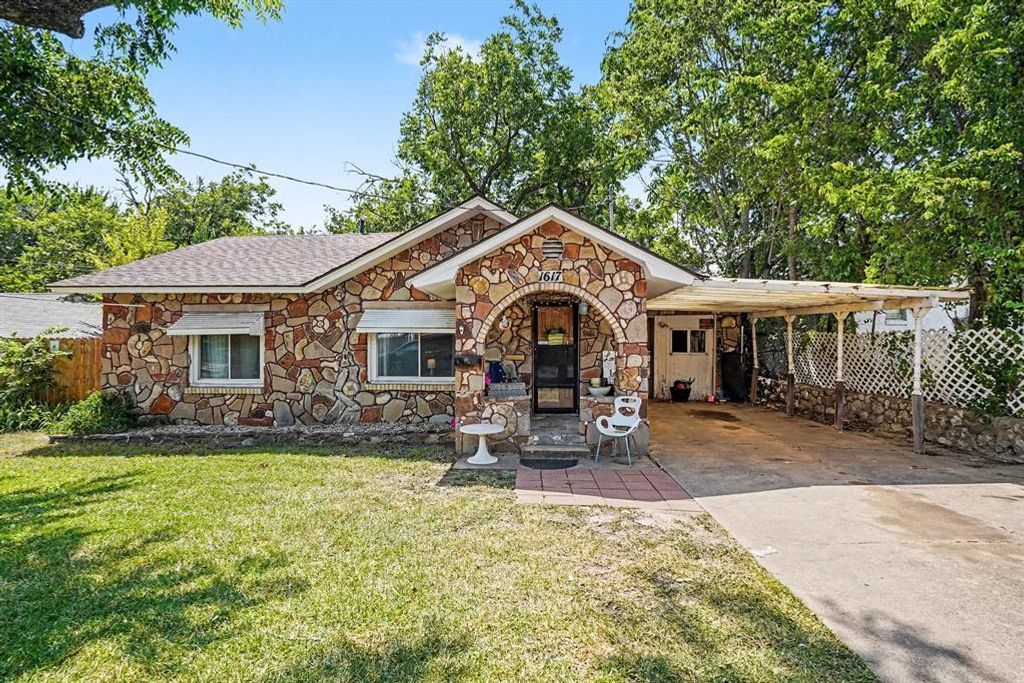 1617 Yale Street, River Oaks