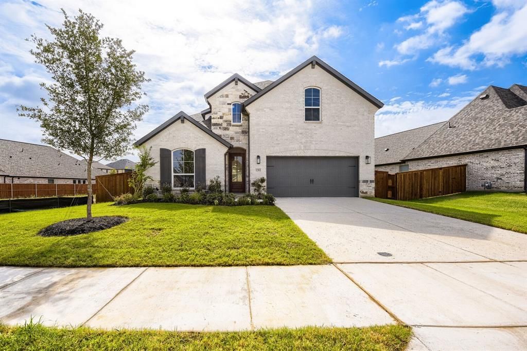 1281 White Pine Drive, Haslet