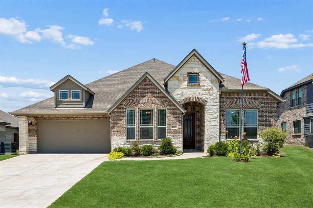 1005 Longbow Lane, Crowley