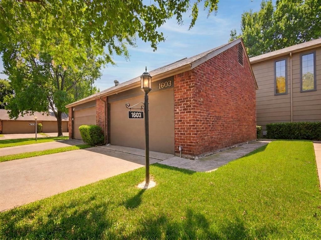 1603 Brentwood Drive, Irving