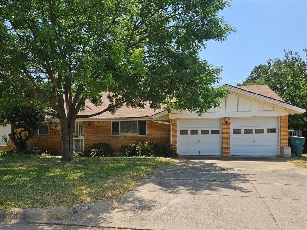 7154 Yolanda Drive, Fort Worth