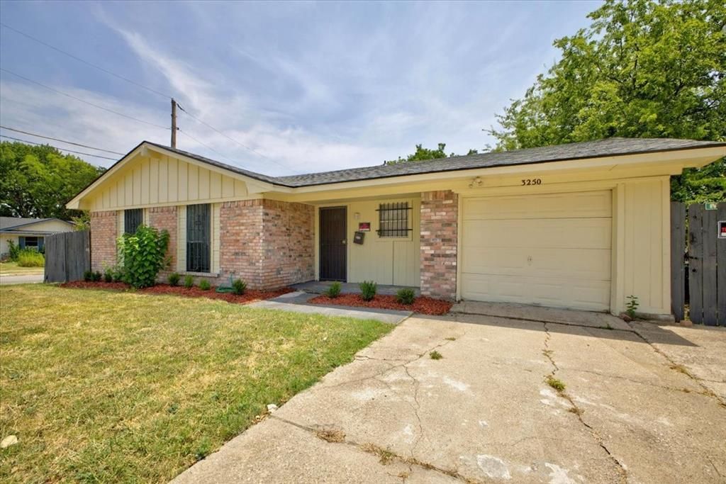 3250 Pacesetter Drive, Dallas
