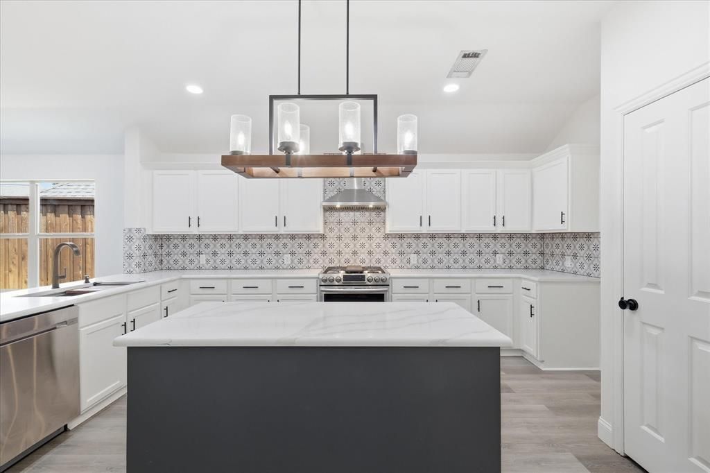 5608 Millers Creek Drive, Argyle