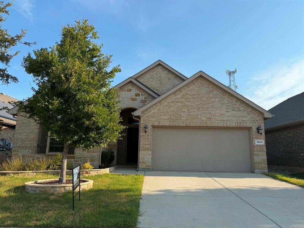 1033 Almond Street, Hickory Creek