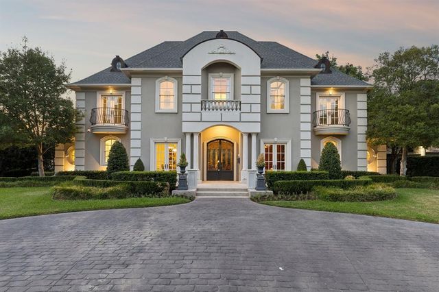 5835 Waggoner Drive, Dallas