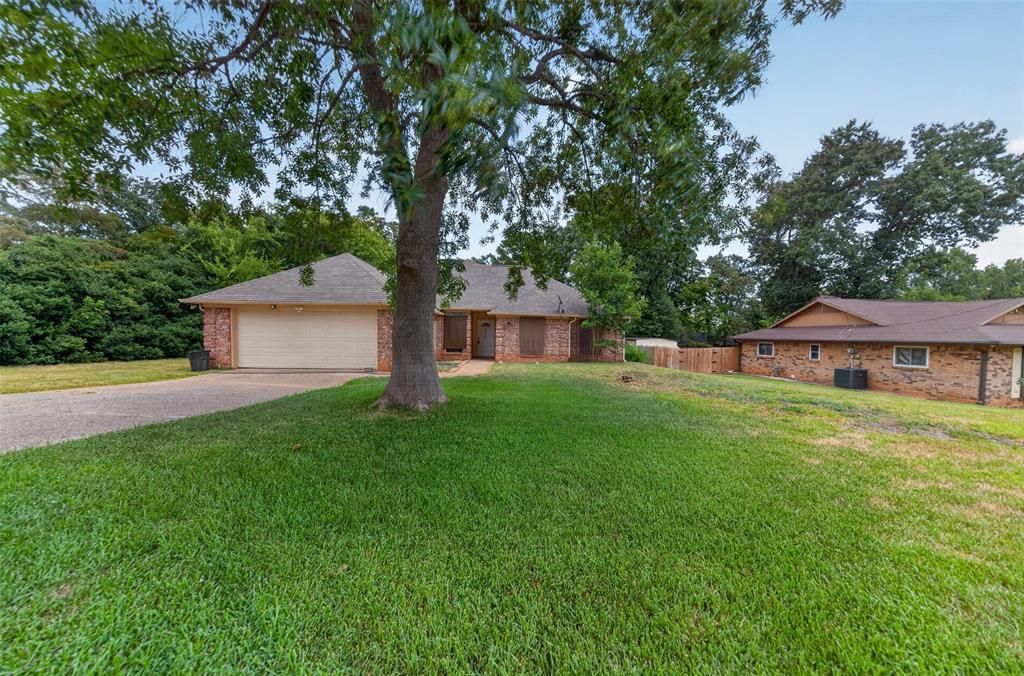 9314 Londonderry, Tyler