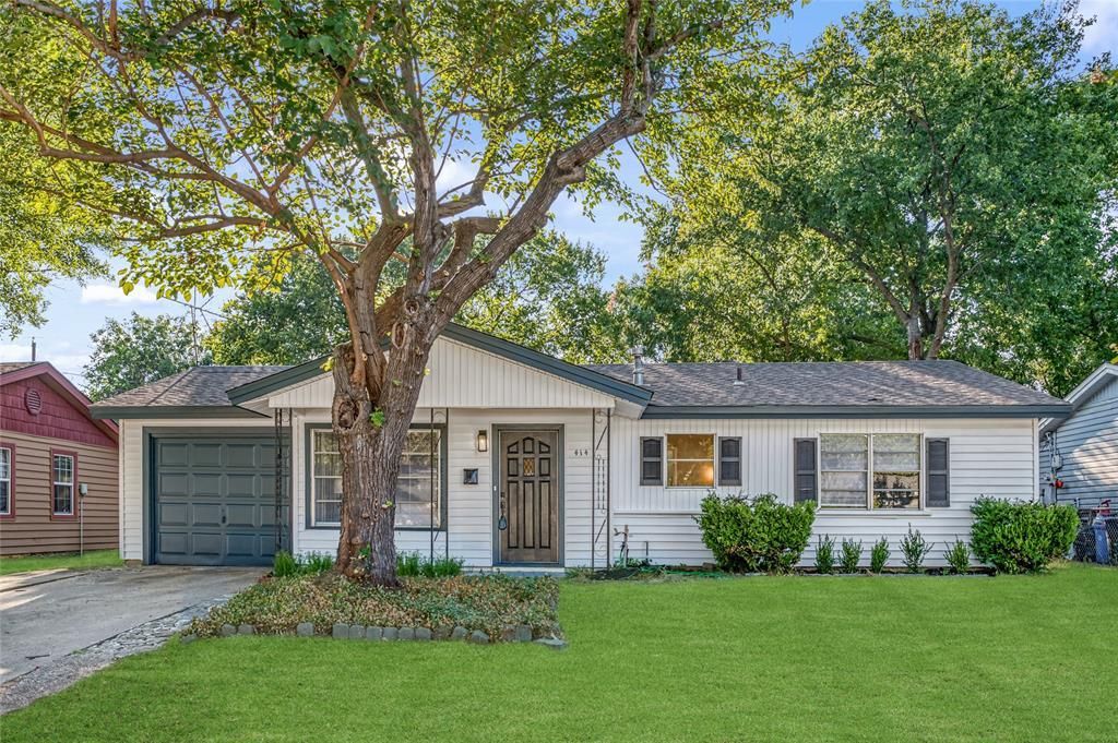 414 Freestone Drive, Euless
