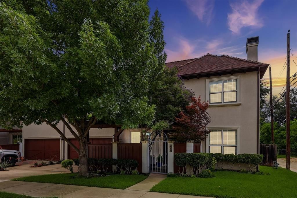 605 Montgomery Street, Fort Worth