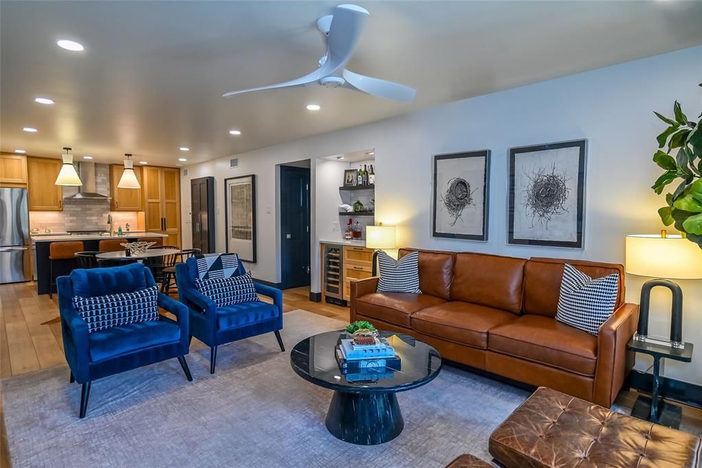 5911 E University Boulevard 108, Dallas