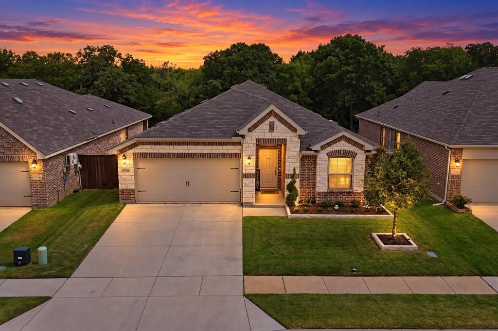 3728 Maroon Creek Road, Aubrey