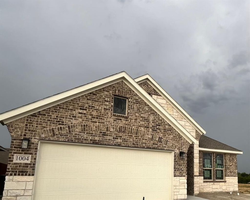 1004 Elmstead Drive, Fort Worth