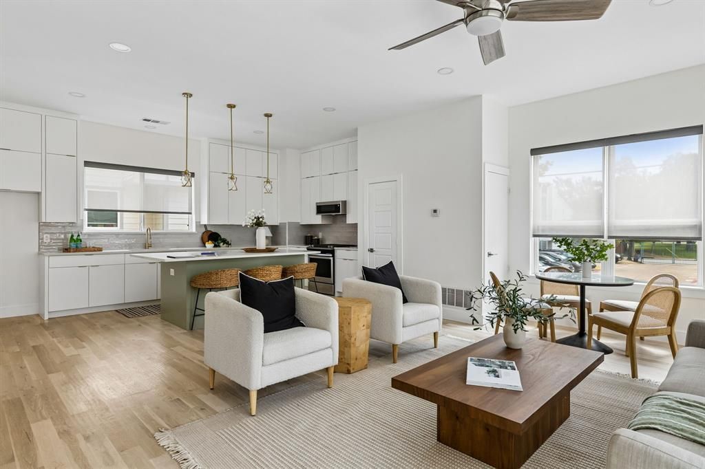 1917 Landon Lane, Dallas