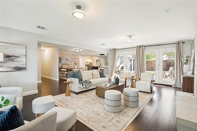 6018 Spring Flower Trail, Dallas