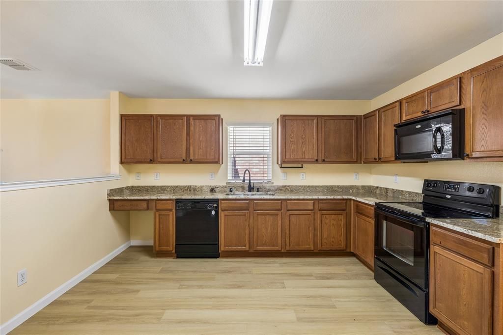 4524 Willow Rock Lane, Fort Worth