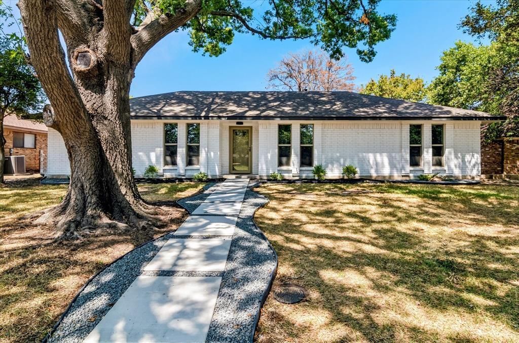 903 Emerson Drive, Allen