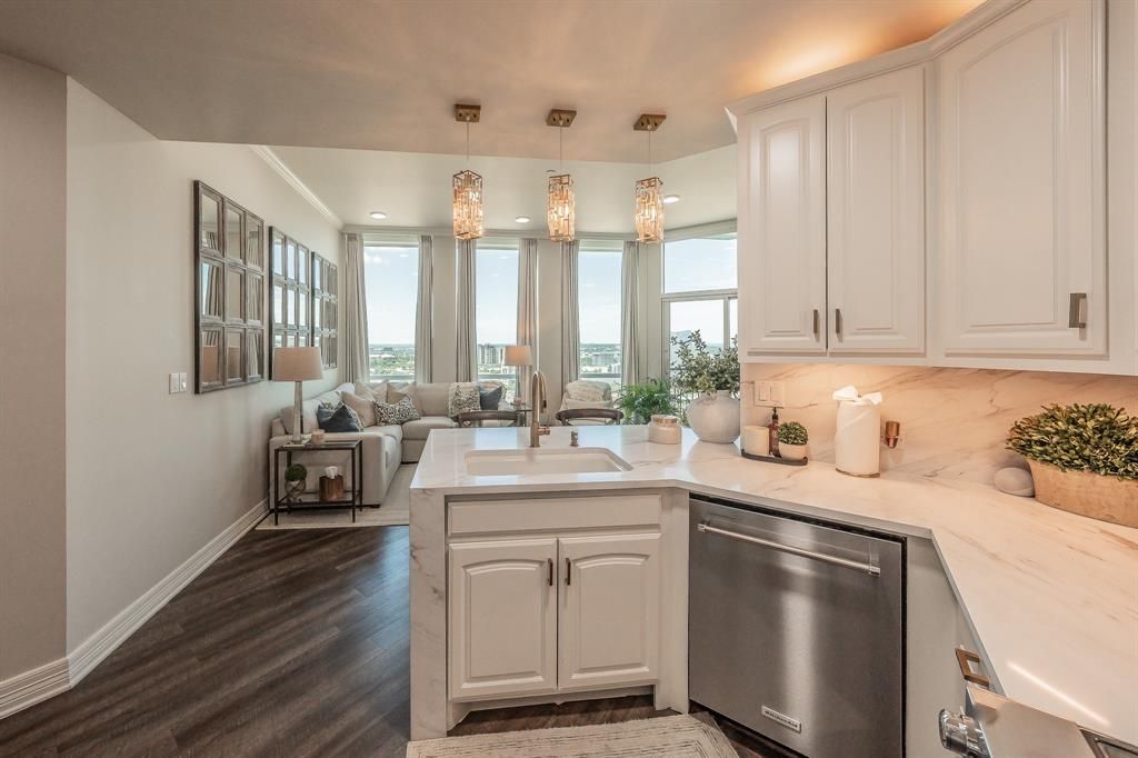 500 Throckmorton Street 1406, Fort Worth