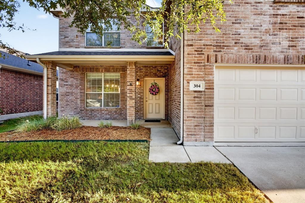 304 Turquoise Drive, Fort Worth