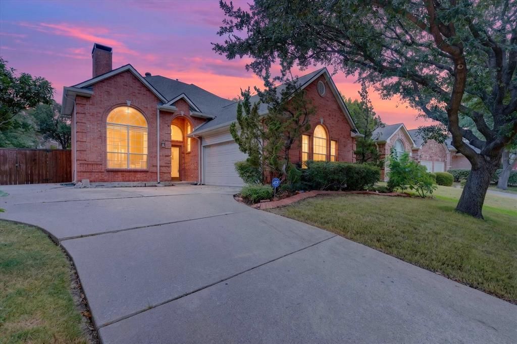 9803 Hickory Hollow Lane, Irving