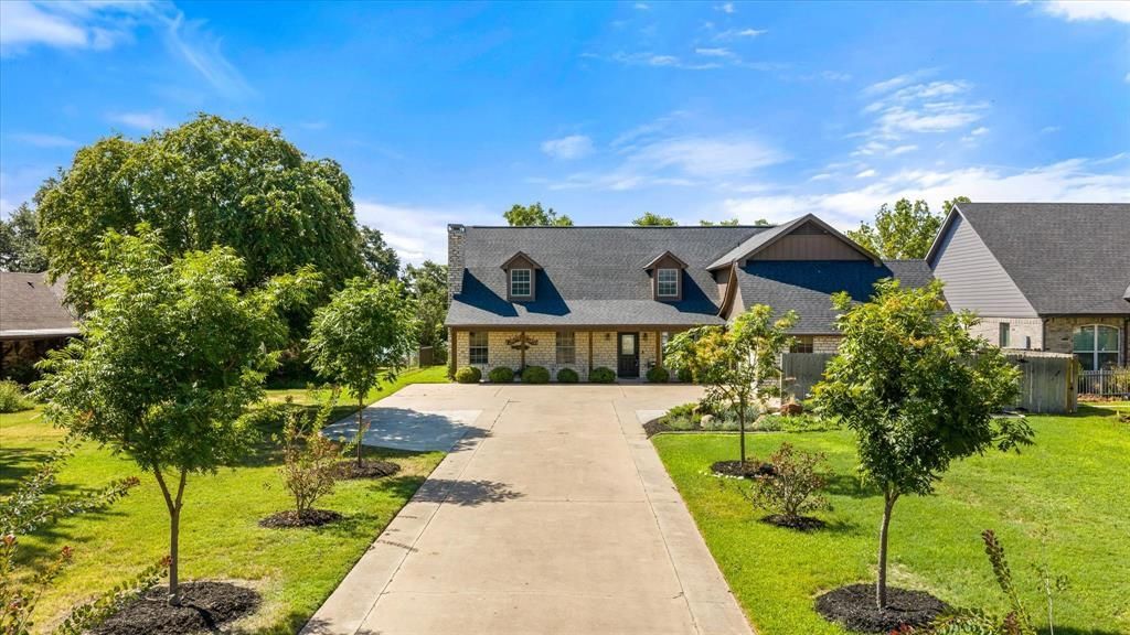 109 Casas Del Sur Street, Granbury