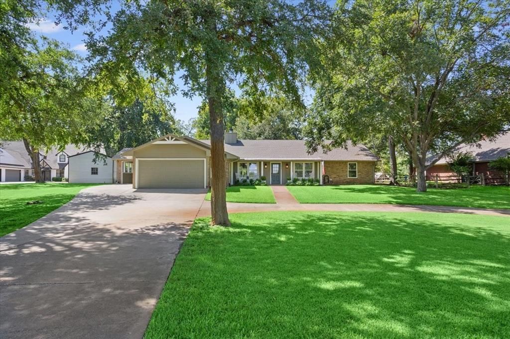 172 Brazos Point Drive, Waco